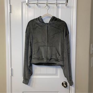 SKIMS VELOUR CROPPED HOODIE IN SMOKE GRAY